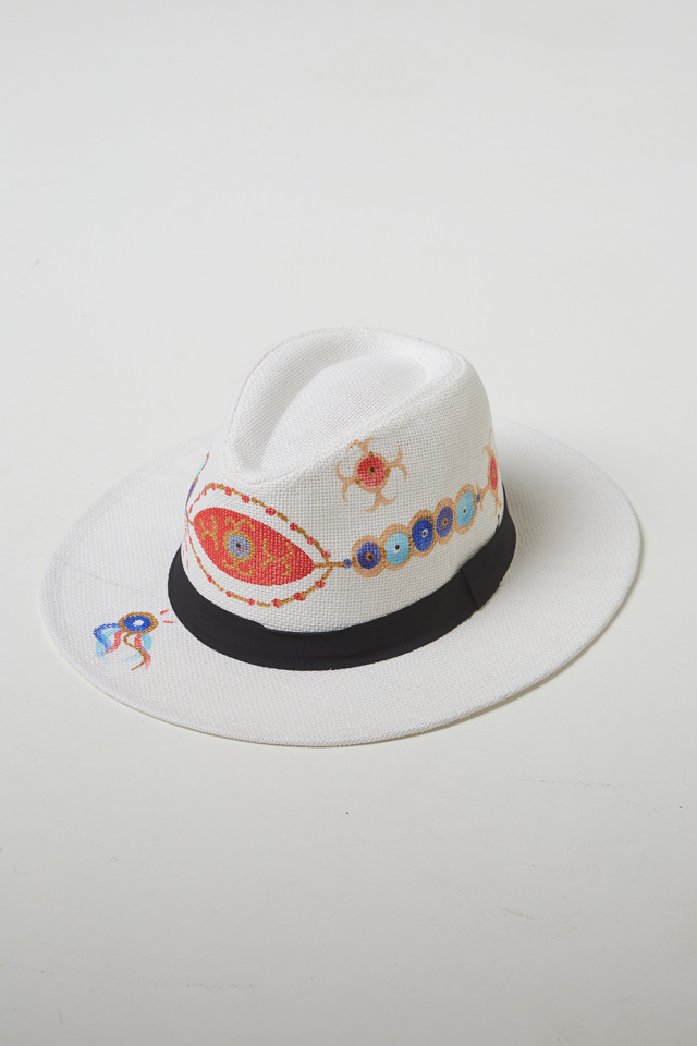 Καπέλο με σχέδιο ματάκι